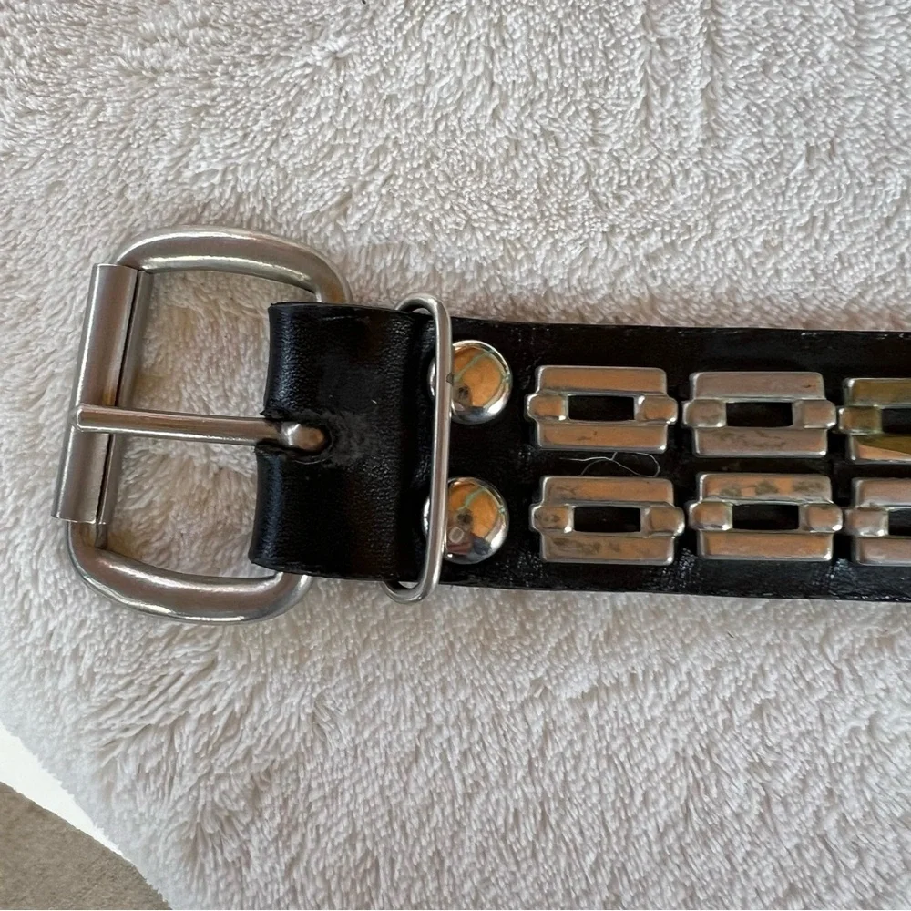 SILVER HEAVY METAL CHAIN AND BLACK LEATHER MOTO BELT SIZE 38 VINTAGE